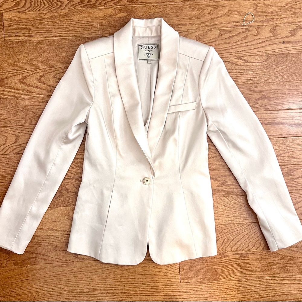 GUESS Champagne Satin Blazer • Shawl Collar • Single Button • Women’s size 6